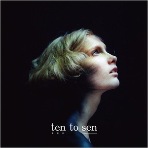 沟厕全景偷拍美女撒尿
