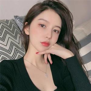 沟厕全景偷拍美女撒尿
